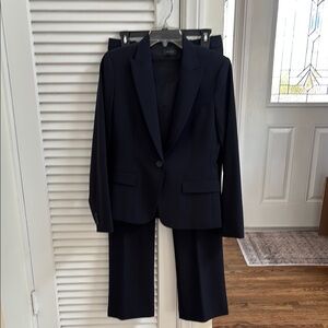 Theory Blue Suit with Notched Lapels and Structured Shoulders